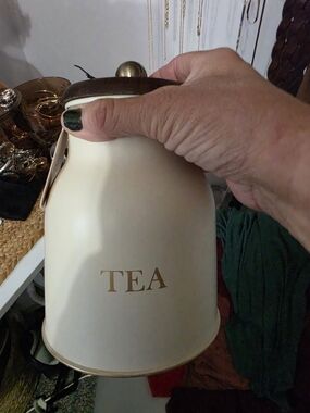 Cream Ceramic Tea Canister with Brown Lid - Classic Kitchen Storage